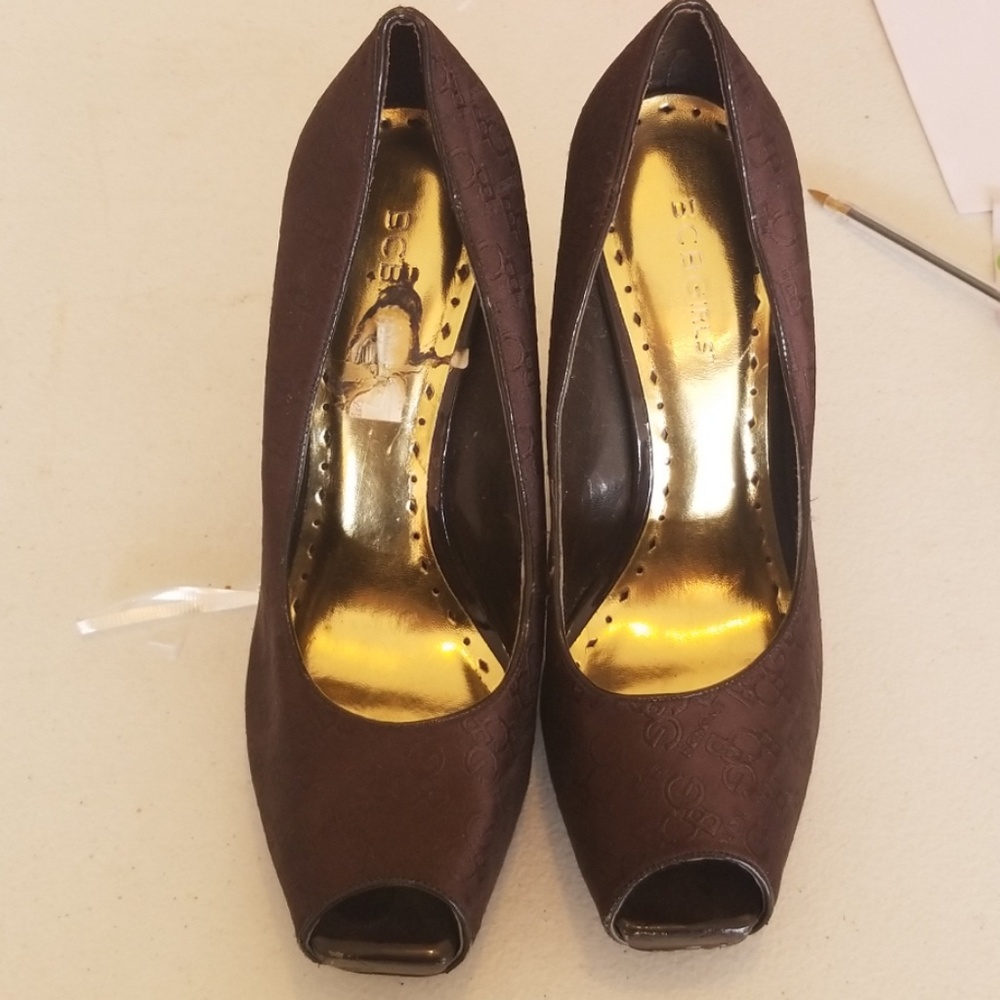 Brown peep toe heel